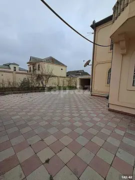 Satılır 7 otaqlı həyət evi