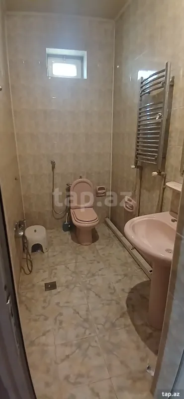 Satılır 7 otaqlı həyət evi