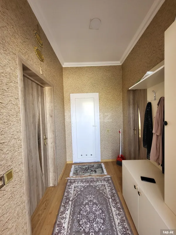 Satılır 5 otaqlı həyət evi