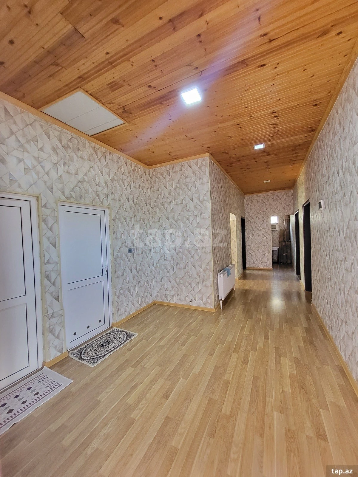 Satılır 5 otaqlı həyət evi