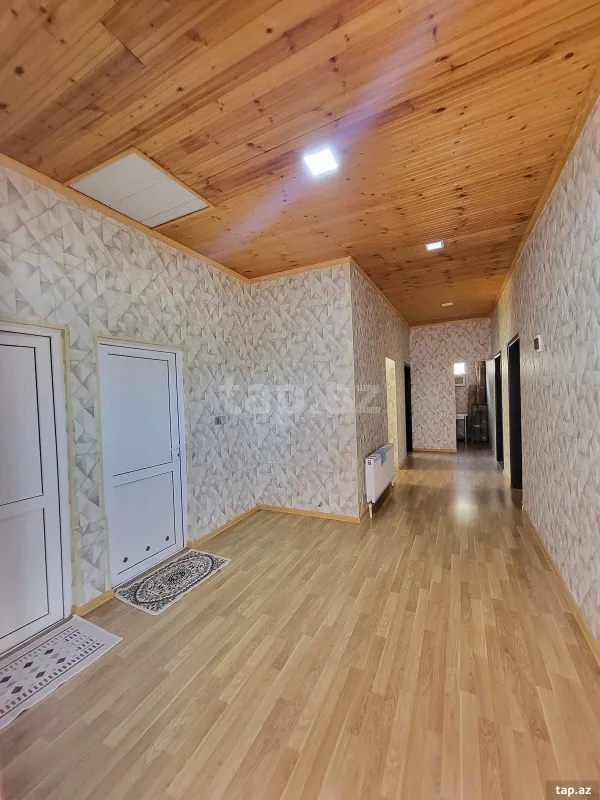 Satılır 5 otaqlı həyət evi