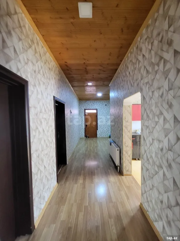 Satılır 5 otaqlı həyət evi