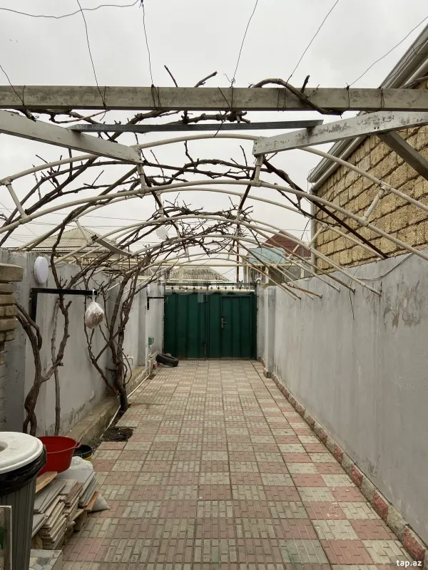 Satılır 4 otaqlı həyət evi 120 m²