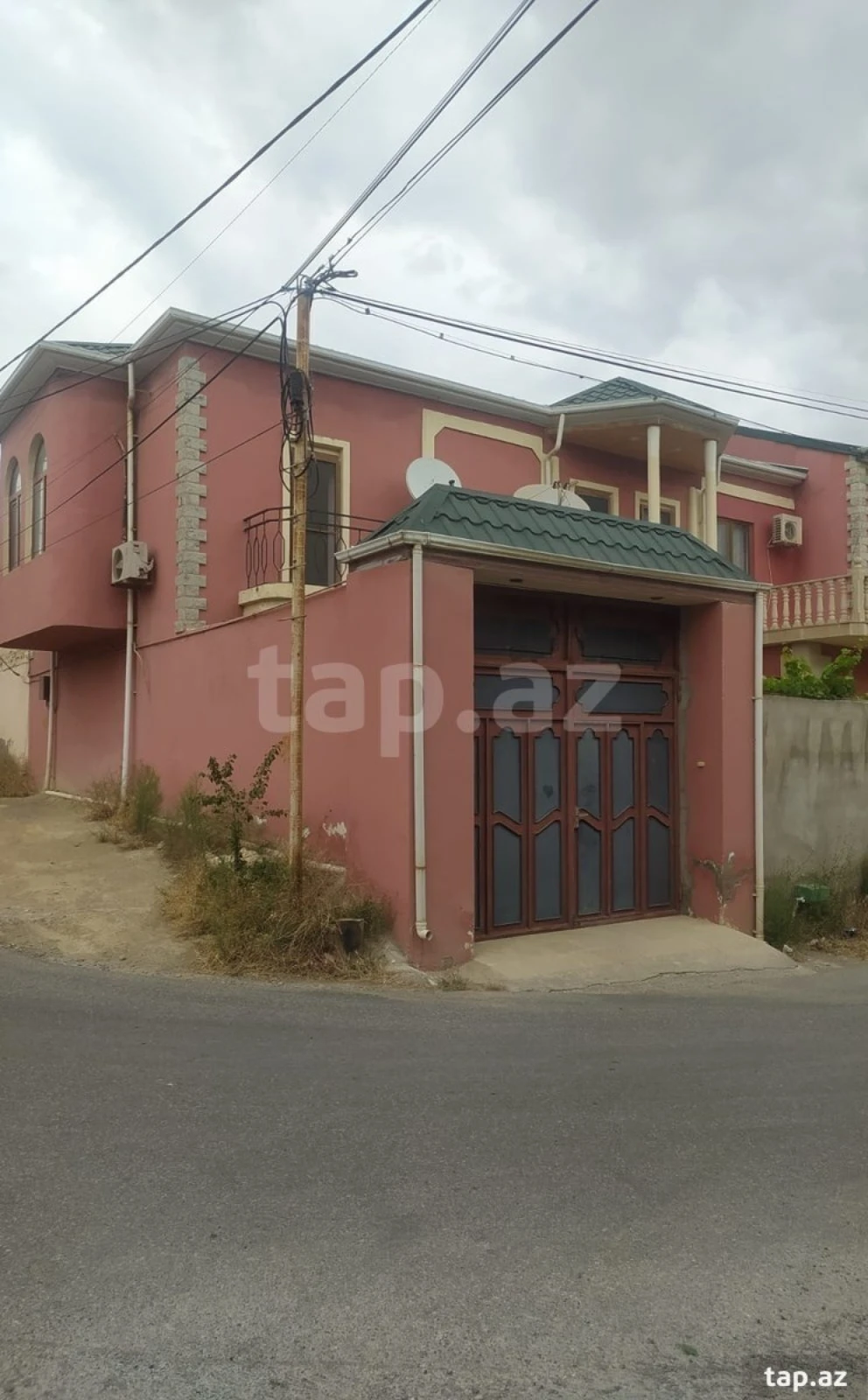 Kirayə verilir 4 otaqlı həyət evi 100 m²