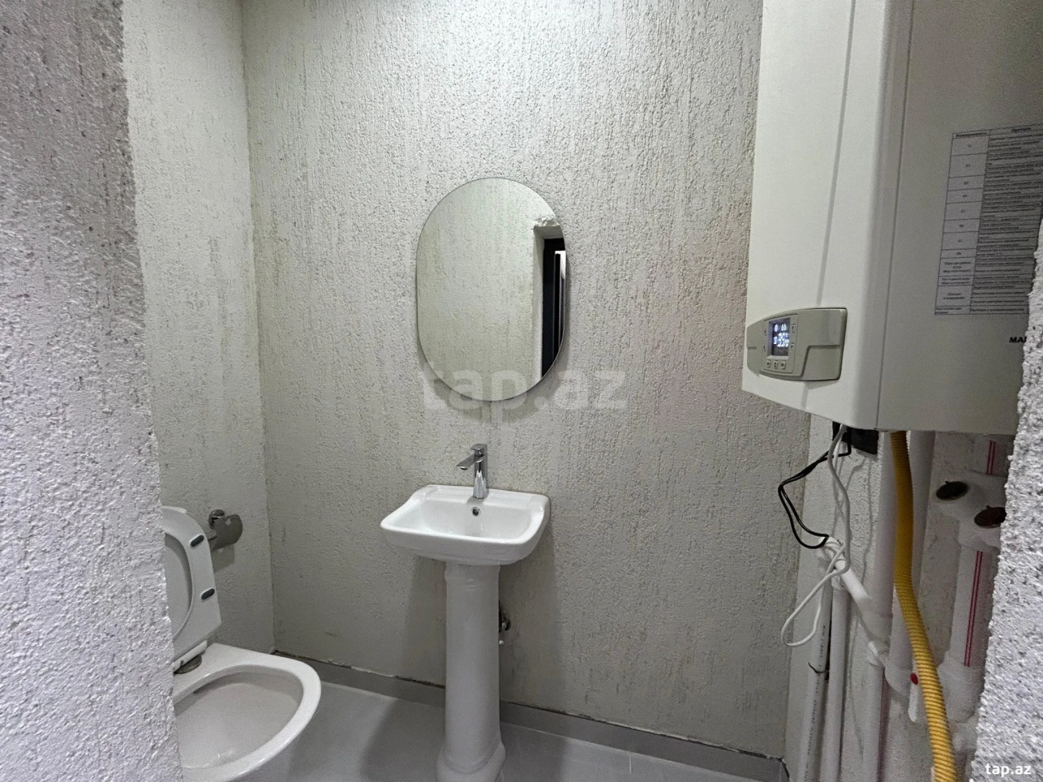 Satılır 5 otaqlı həyət evi