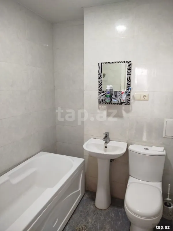 Kirayə verilir 3 otaqlı yeni tikili 80 m²