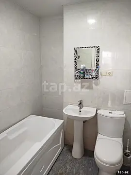 Kirayə verilir 3 otaqlı yeni tikili 80 m²