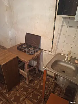 Kirayə verilir 1 otaqlı həyət evi