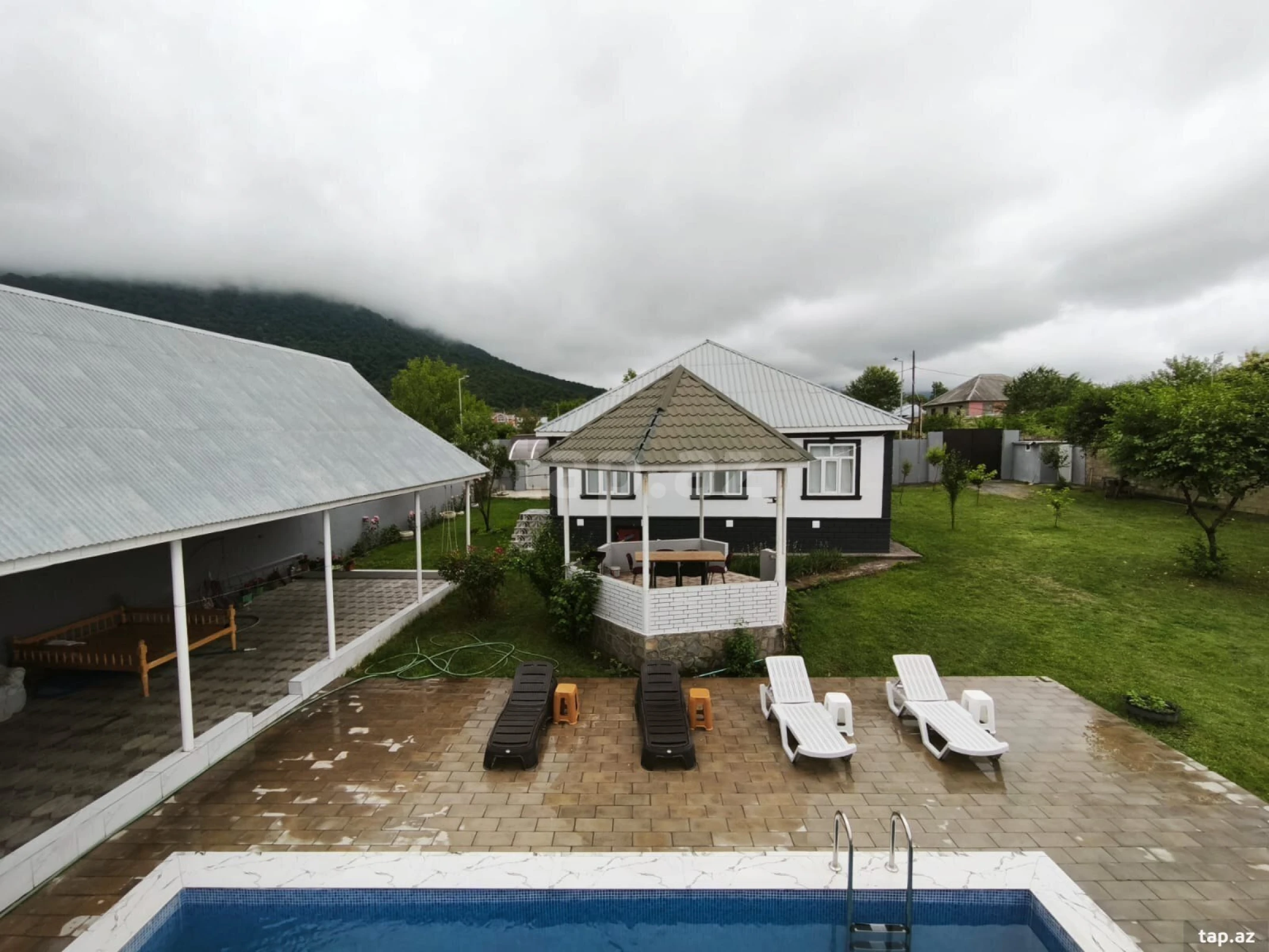 Kirayə verilir 4 otaqlı həyət evi