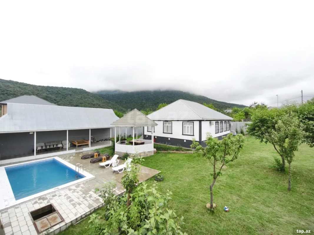 Kirayə verilir 4 otaqlı həyət evi