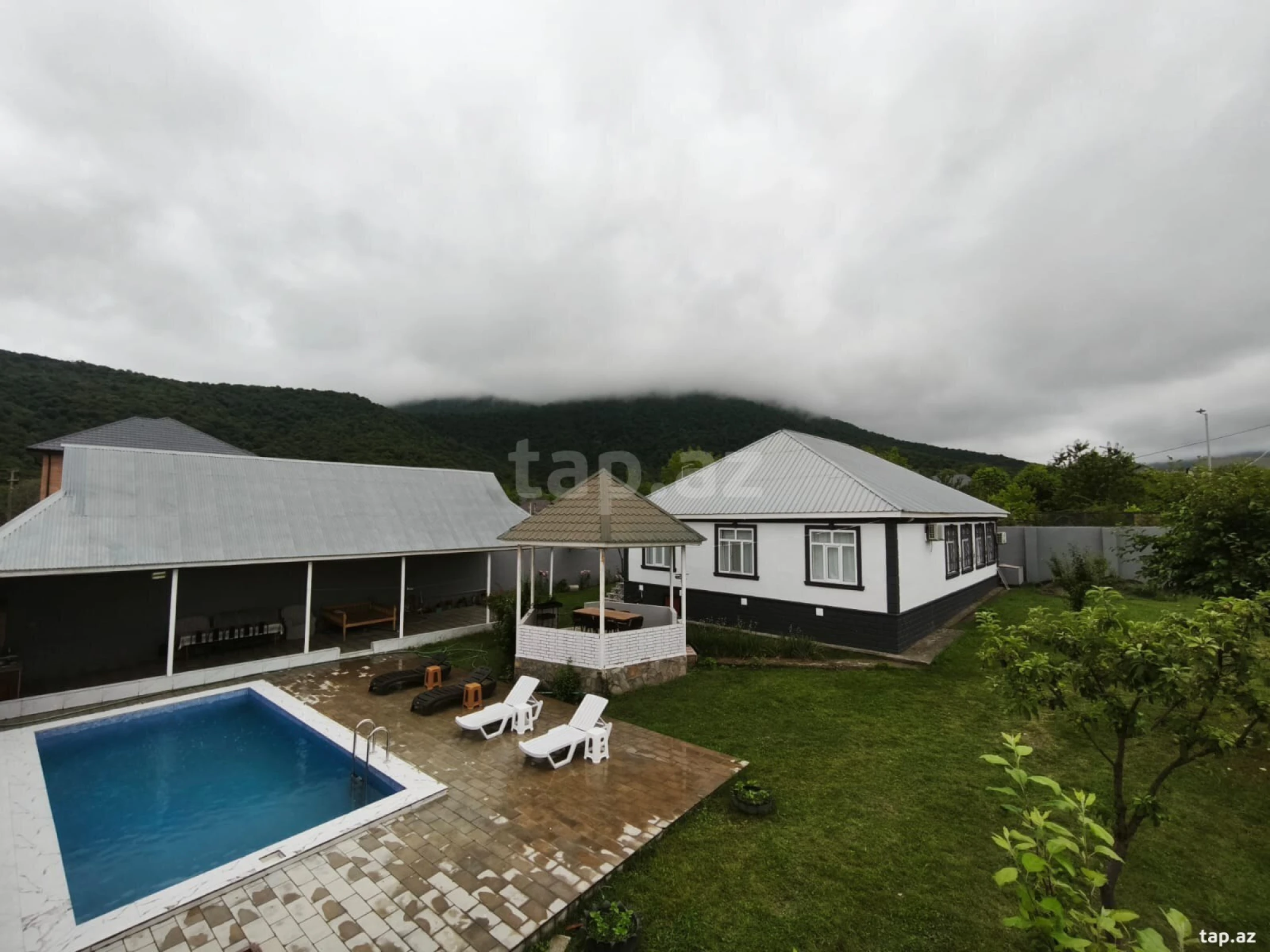 Kirayə verilir 4 otaqlı həyət evi