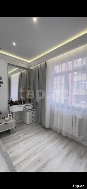 Satılır 3 otaqlı yeni tikili 117 m²