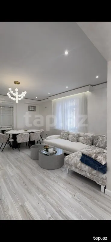 Satılır 3 otaqlı yeni tikili 117 m²