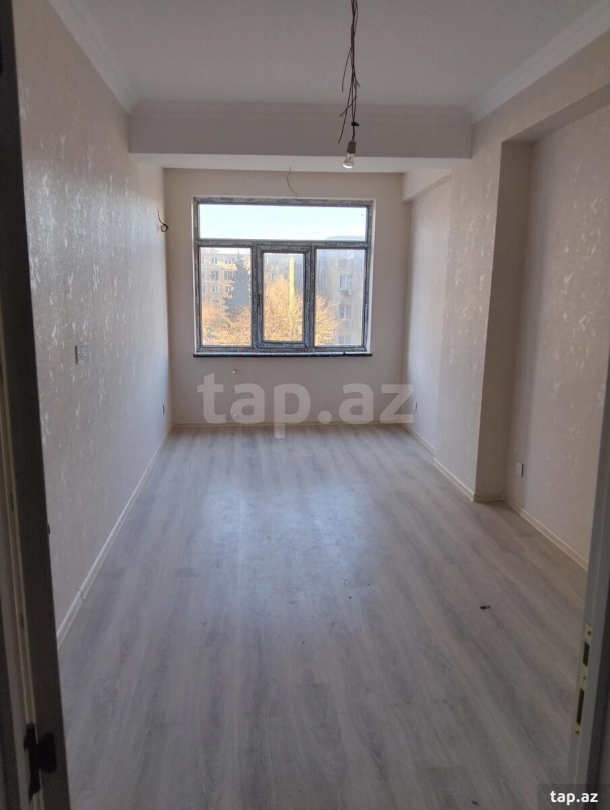 Satılır 2 otaqlı yeni tikili 74 m²