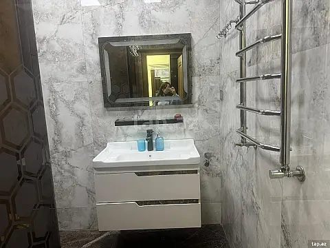 Kirayə verilir 3 otaqlı yeni tikili 110 m²