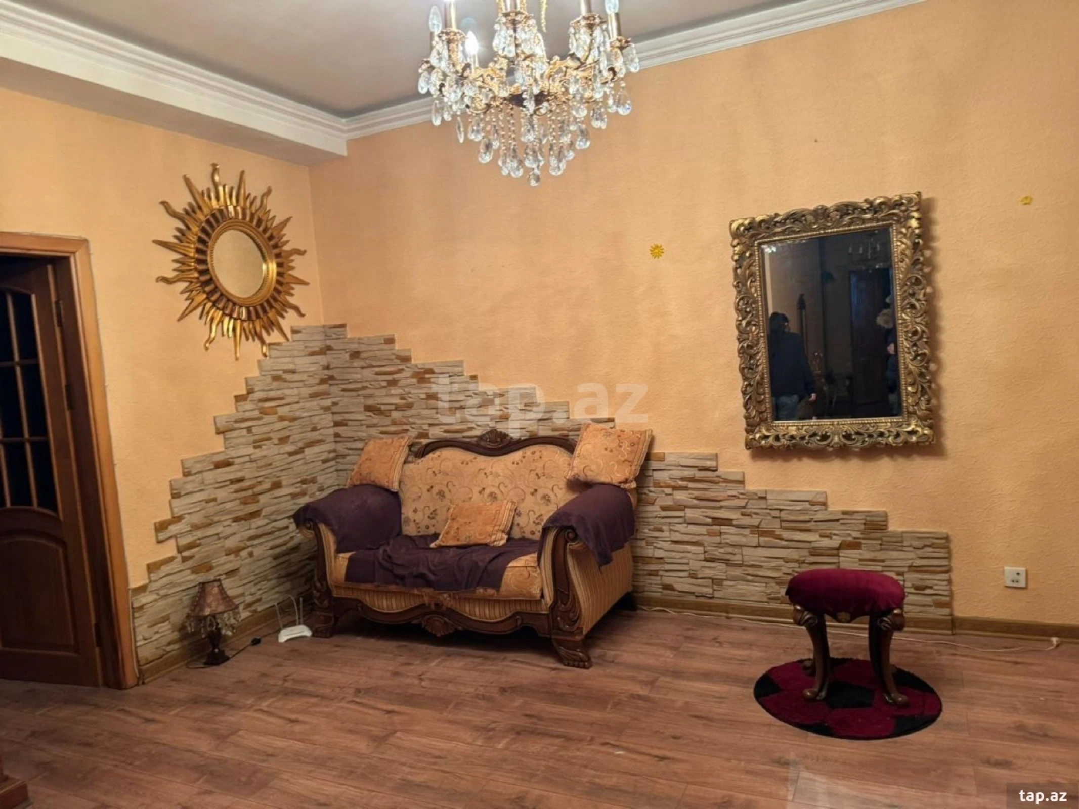 Kirayə verilir 3 otaqlı yeni tikili 170 m²