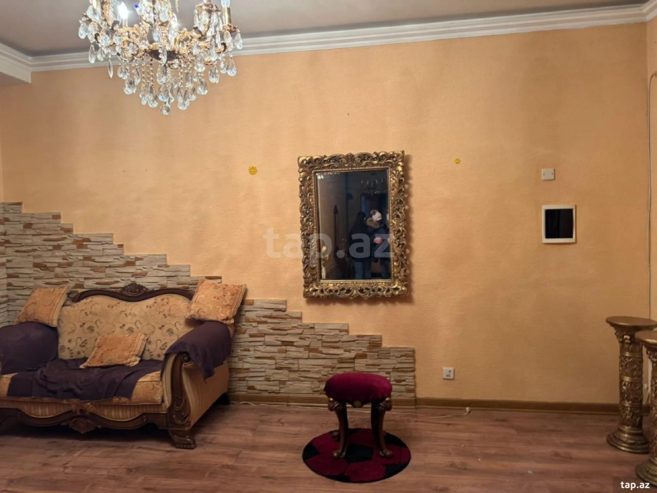 Kirayə verilir 3 otaqlı yeni tikili 170 m²