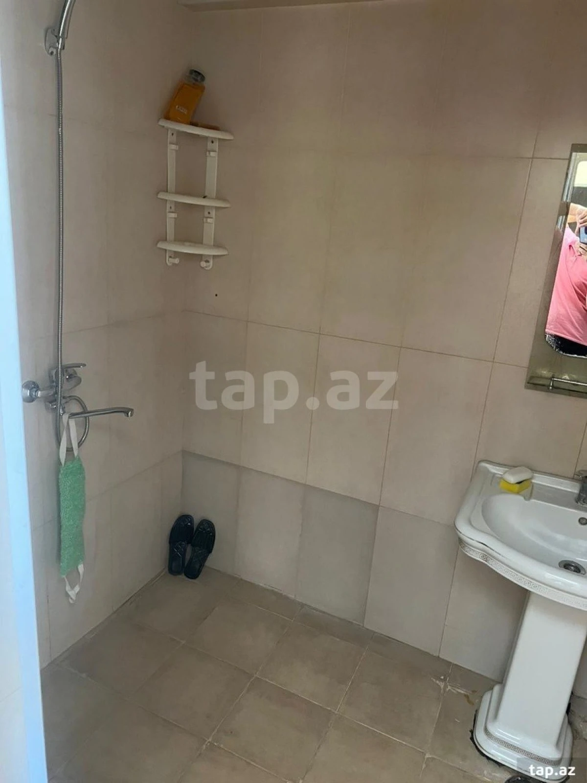 Kirayə verilir 2 otaqlı mənzil 70 m²