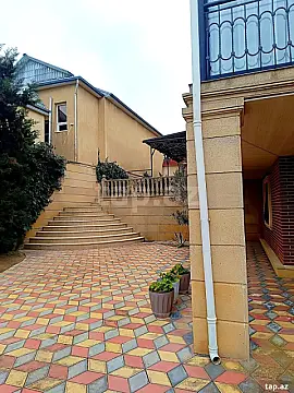 Satılır 5 otaqlı həyət evi
