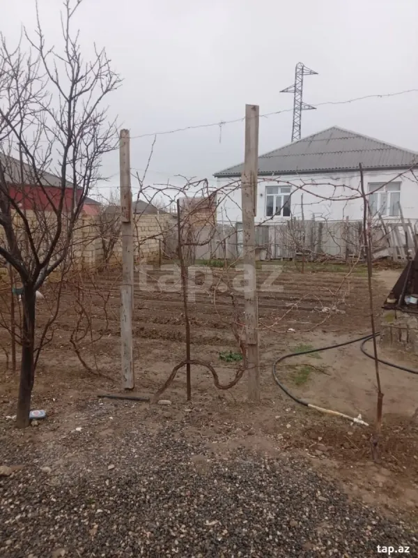 Satılır 3 otaqlı həyət evi