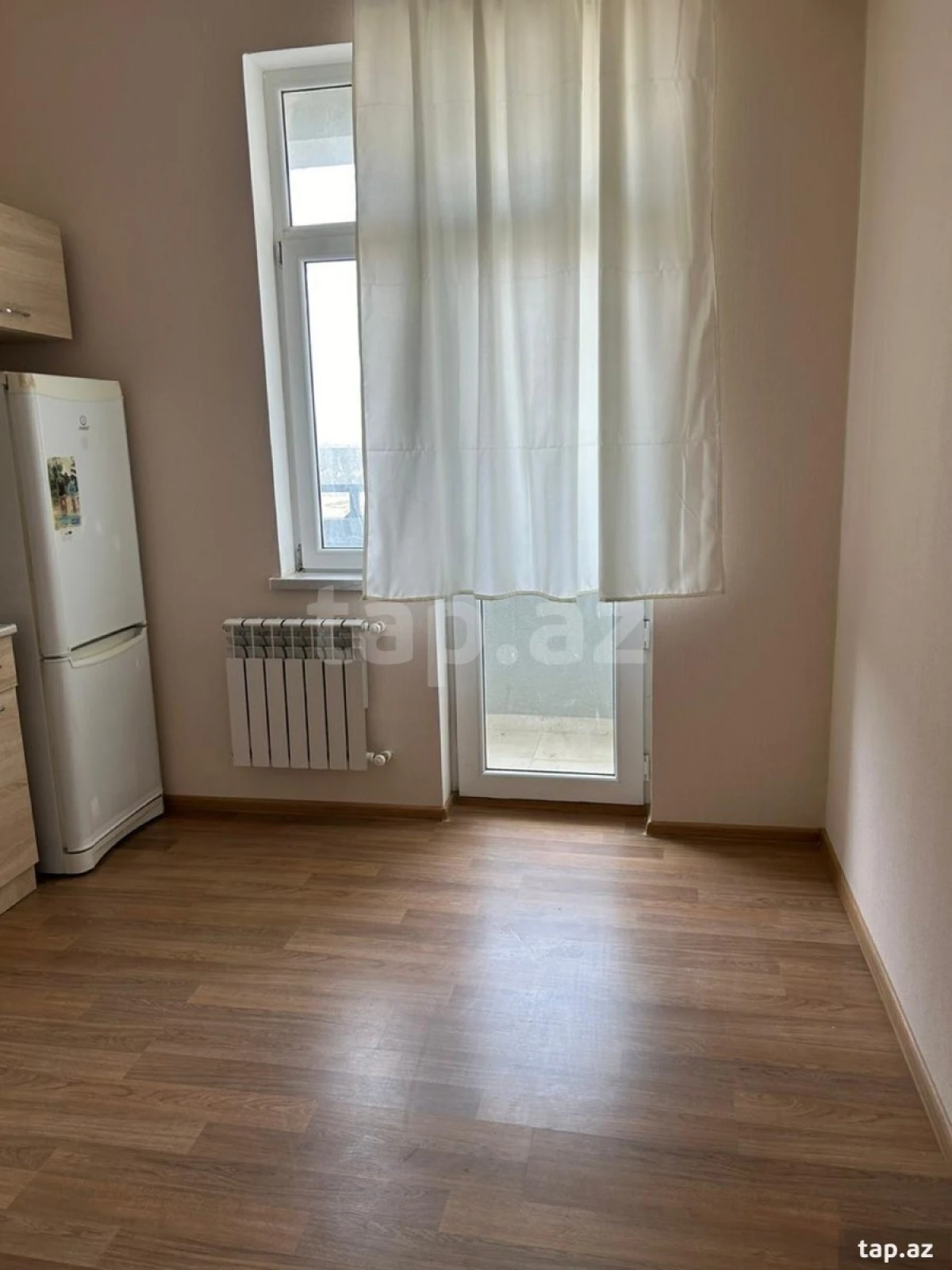 Kirayə verilir 3 otaqlı yeni tikili 85 m²