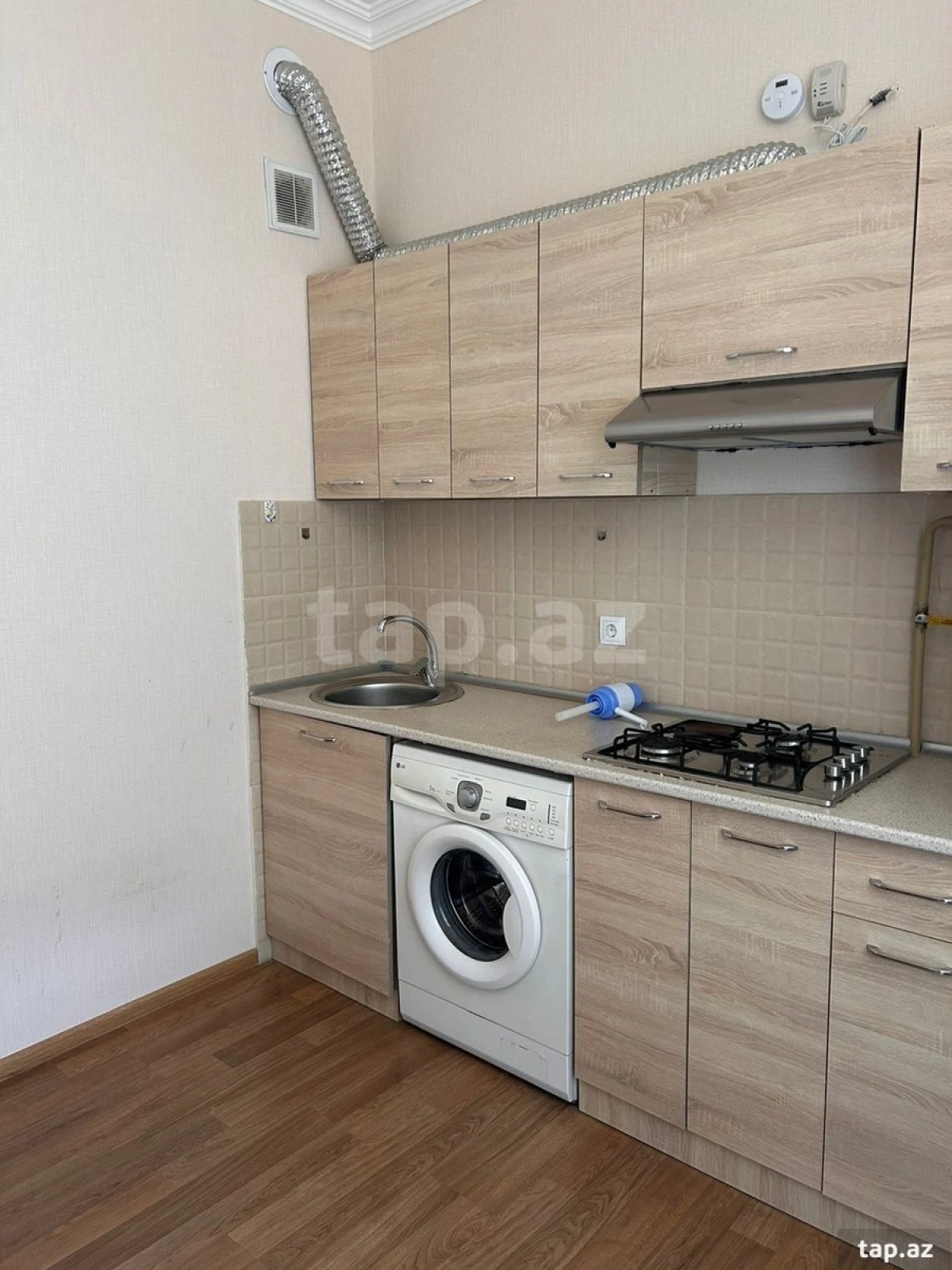 Kirayə verilir 3 otaqlı yeni tikili 85 m²