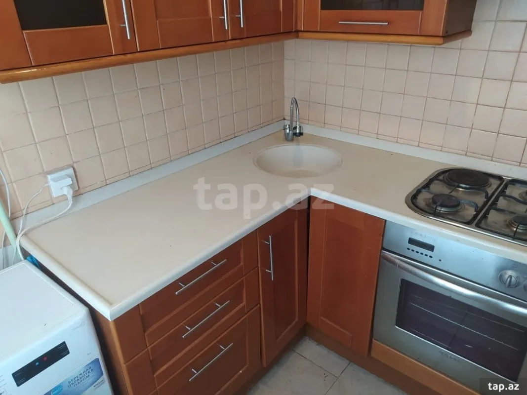 Satılır 1 otaqlı mənzil 40 m²