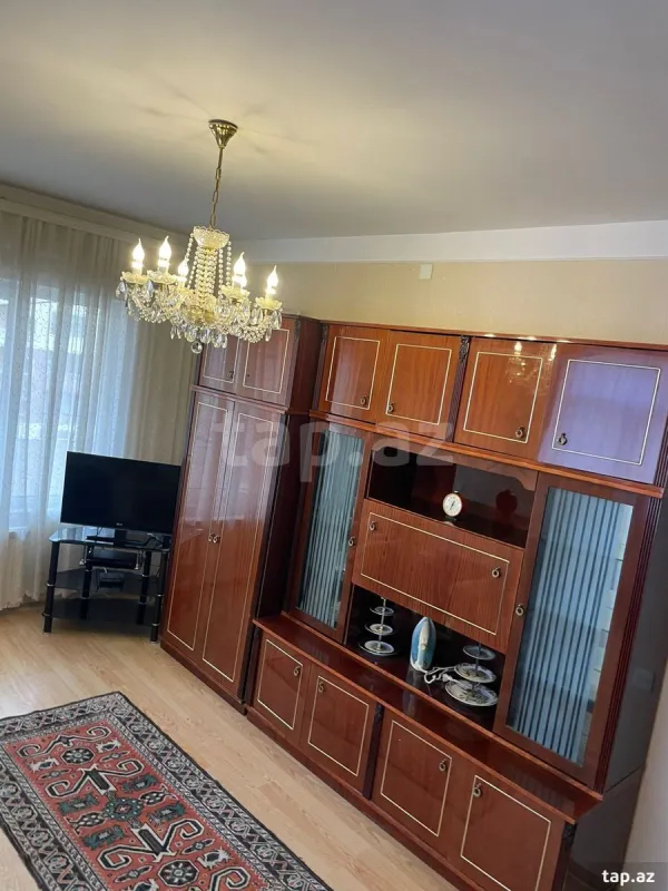 Kirayə verilir 2 otaqlı mənzil 65 m²