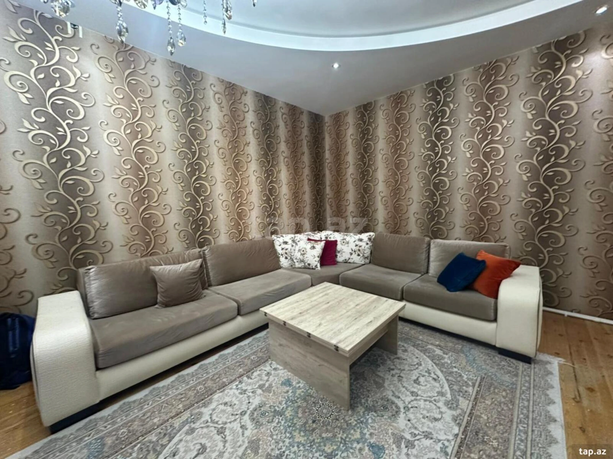 Kirayə verilir 3 otaqlı həyət evi