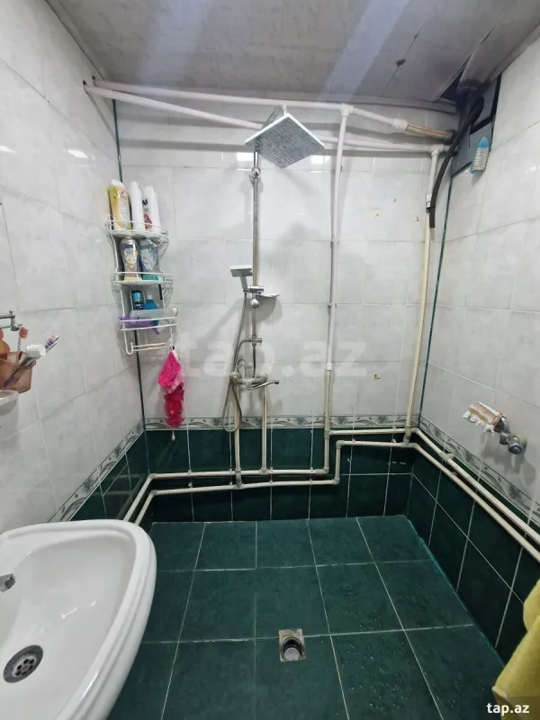 Satılır 4 otaqlı mənzil 90 m²