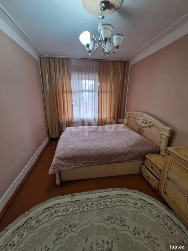 Satılır 4 otaqlı mənzil 90 m²