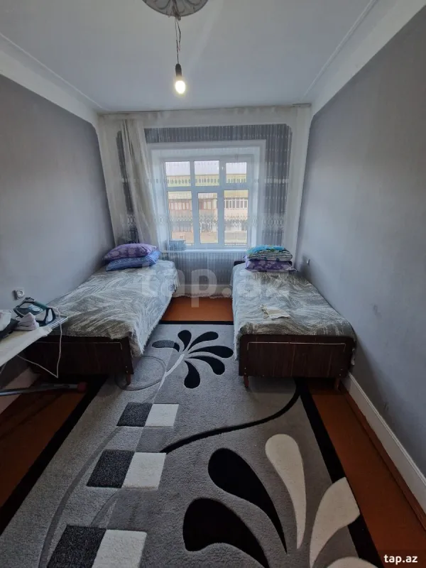 Satılır 4 otaqlı mənzil 90 m²