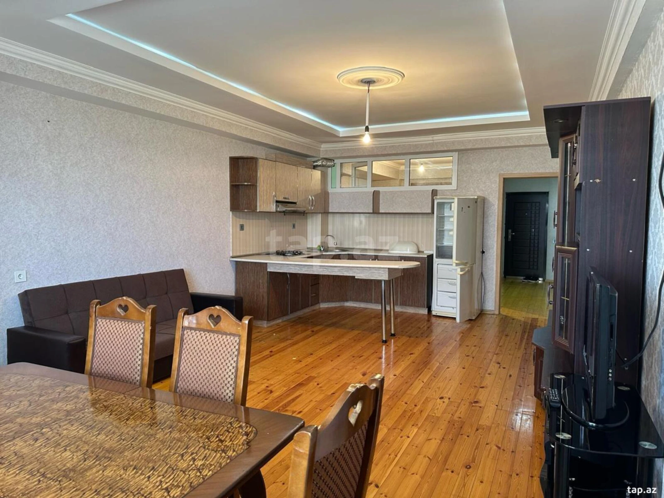 Kirayə verilir 3 otaqlı yeni tikili 81 m²
