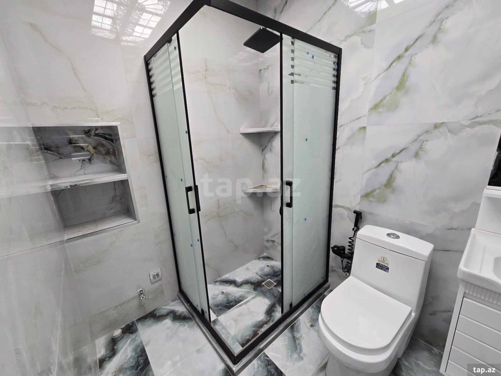 Satılır 2 otaqlı yeni tikili 52 m²