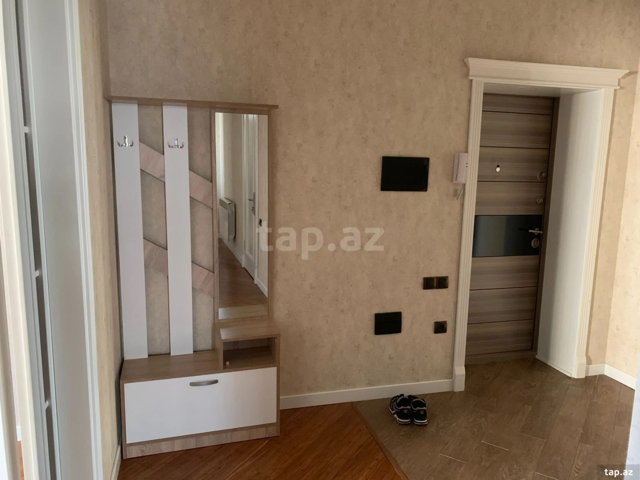 Kirayə verilir 3 otaqlı yeni tikili 86 m²