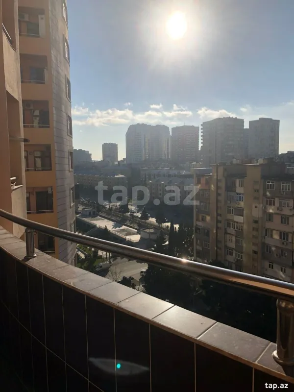 Kirayə verilir 3 otaqlı yeni tikili 86 m²