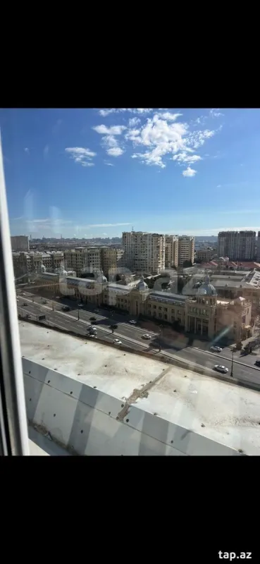 Satılır 3 otaqlı yeni tikili 75 m²