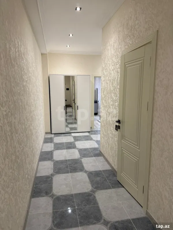 Kirayə verilir 3 otaqlı yeni tikili 95 m²