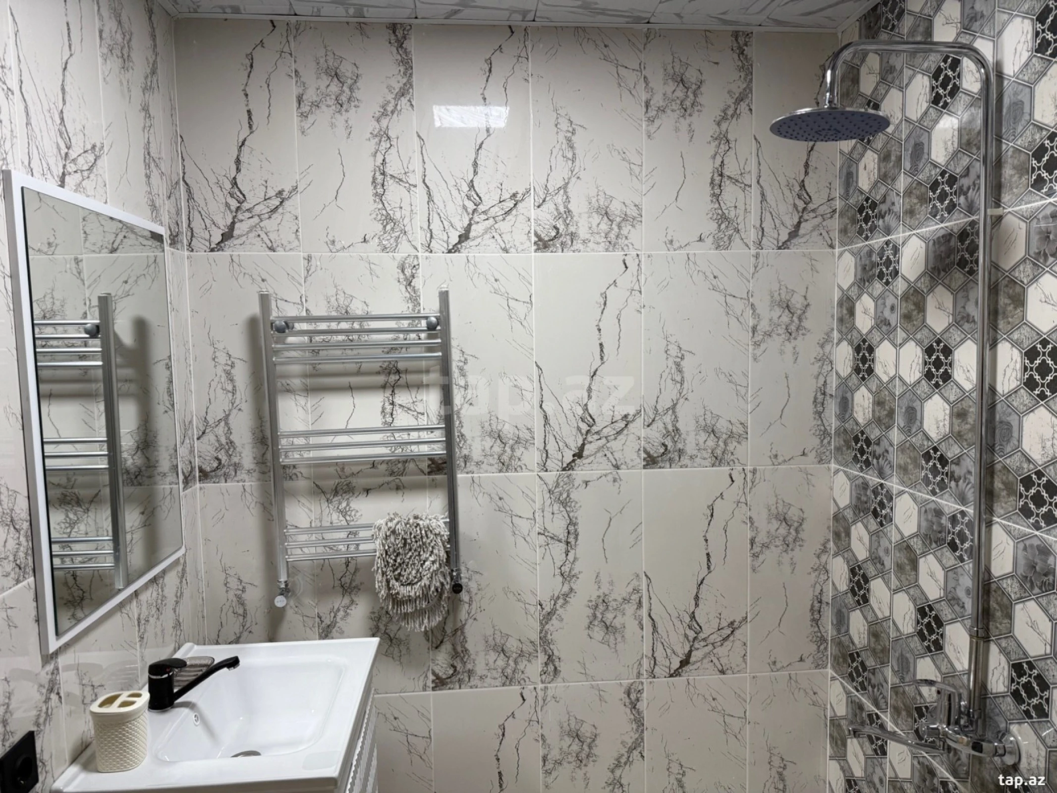 Kirayə verilir 3 otaqlı yeni tikili 95 m²