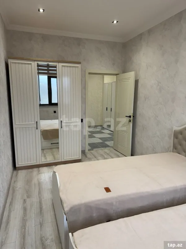 Kirayə verilir 3 otaqlı yeni tikili 95 m²