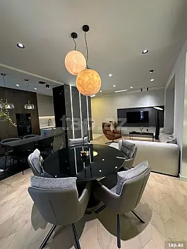 Satılır 3 otaqlı yeni tikili 150 m²
