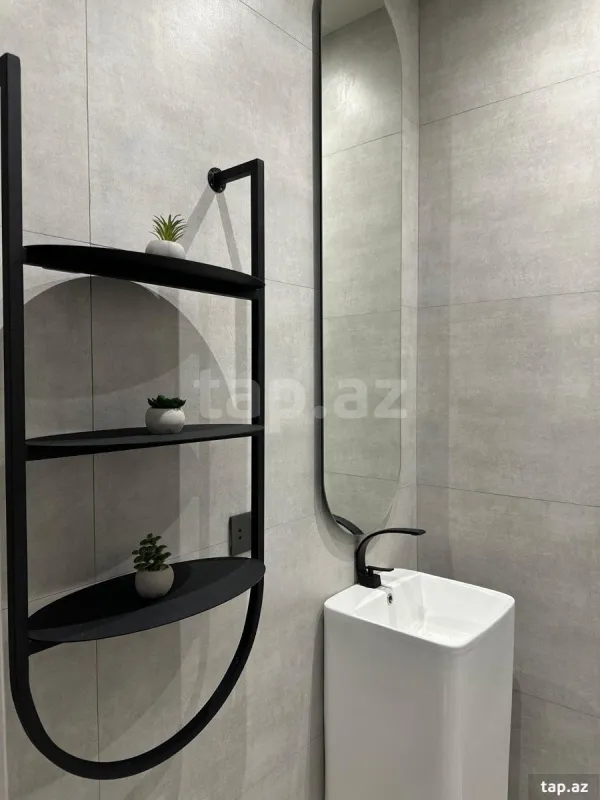 Satılır 3 otaqlı yeni tikili 150 m²