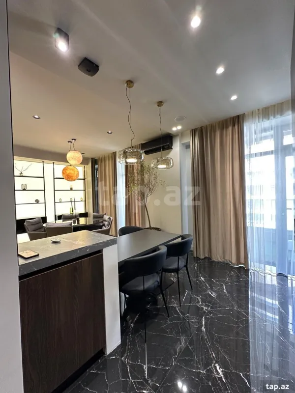 Satılır 3 otaqlı yeni tikili 150 m²