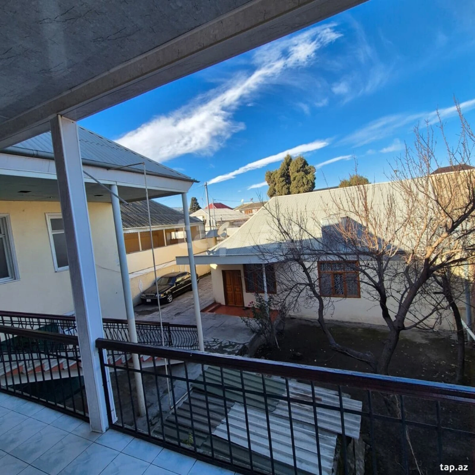Satılır 4 otaqlı həyət evi