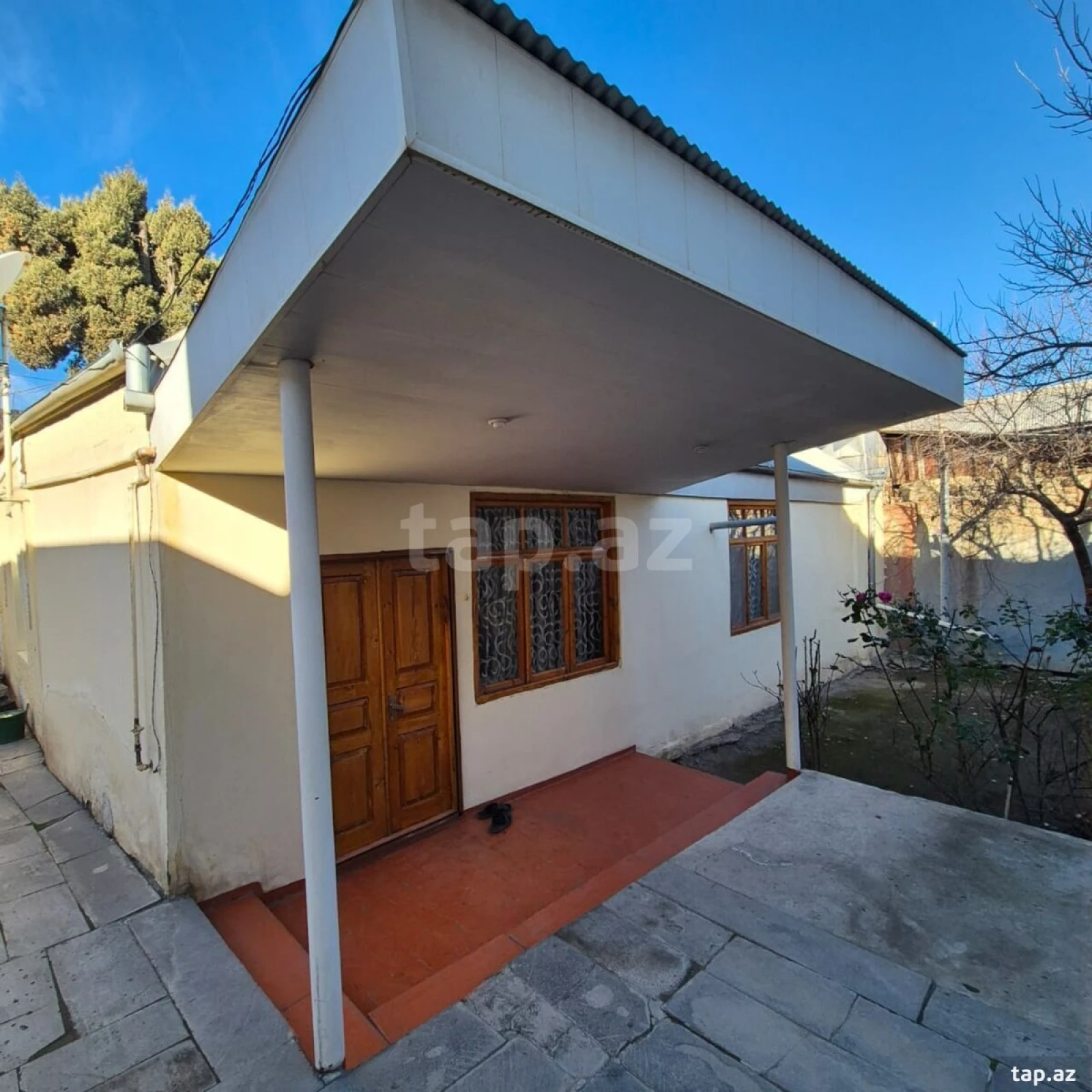 Satılır 4 otaqlı həyət evi