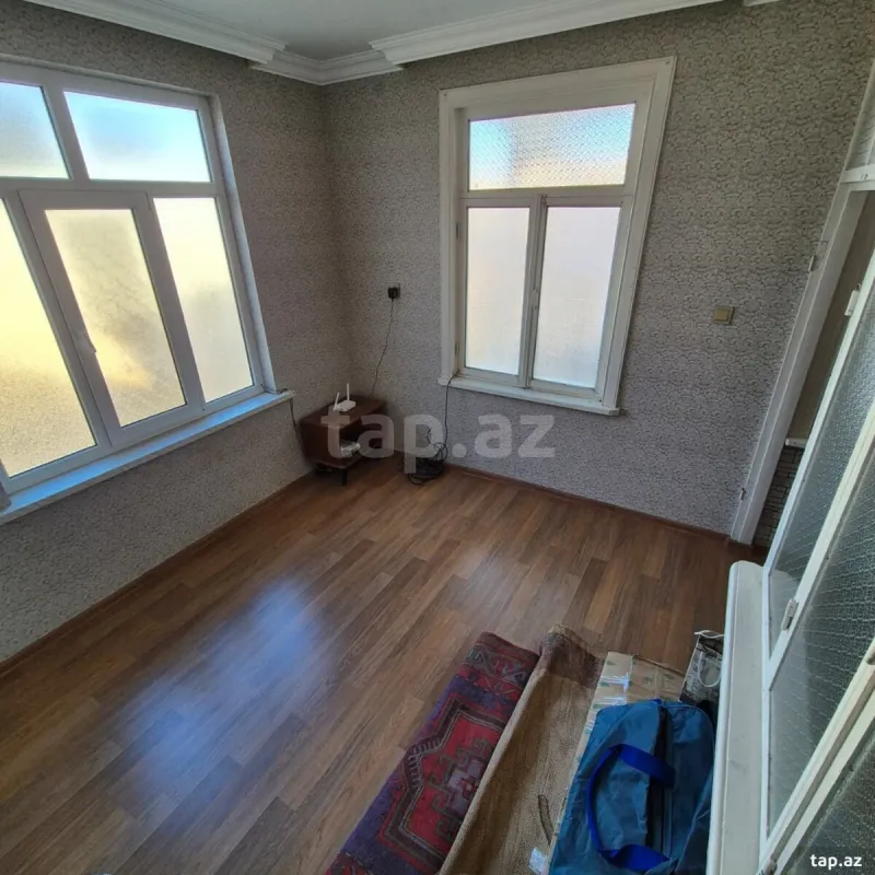 Satılır 4 otaqlı həyət evi