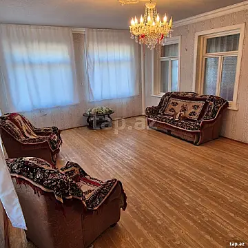 Satılır 4 otaqlı həyət evi