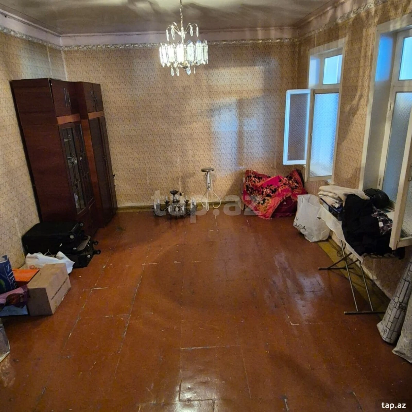 Satılır 4 otaqlı həyət evi