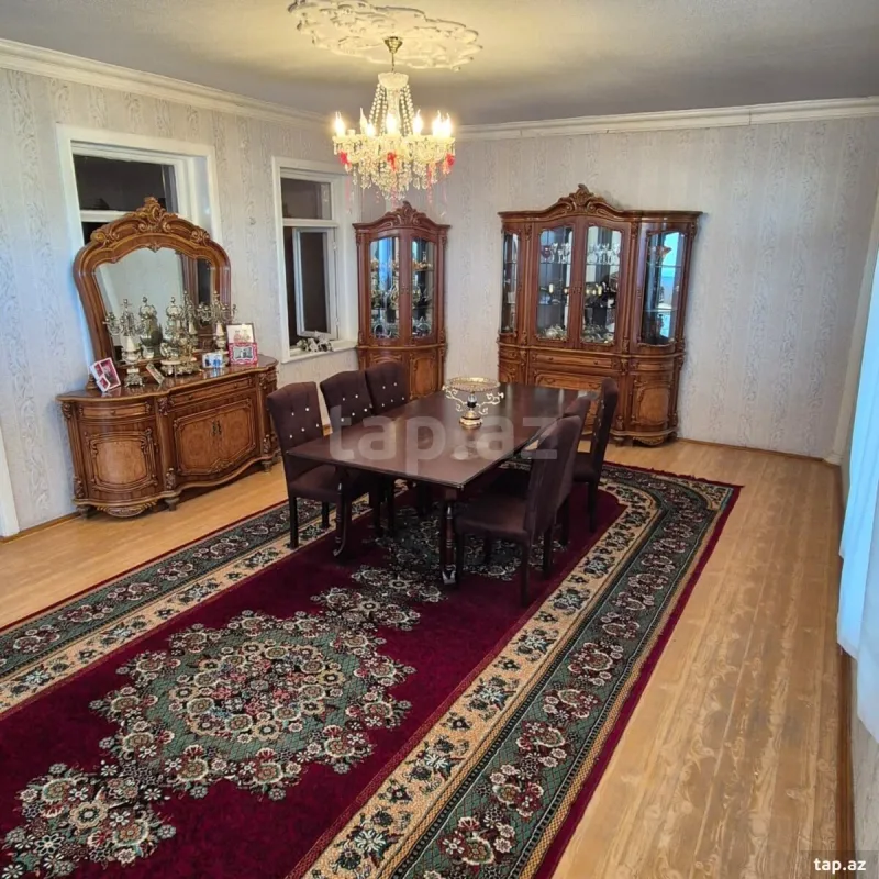 Satılır 4 otaqlı həyət evi