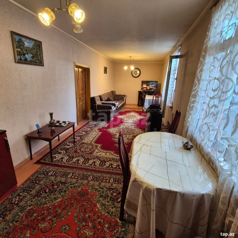 Satılır 4 otaqlı həyət evi